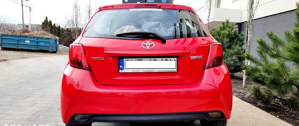 Toyota Yaris cena 25000 przebieg: 194500, rok produkcji 2017 z Rumia małe 92